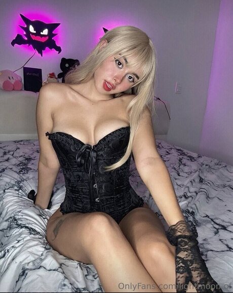 アジア人ニューハーフオンリーファンズ 美しい裸 写真