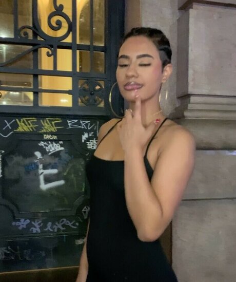 baddiejuu ポルノスター 写真