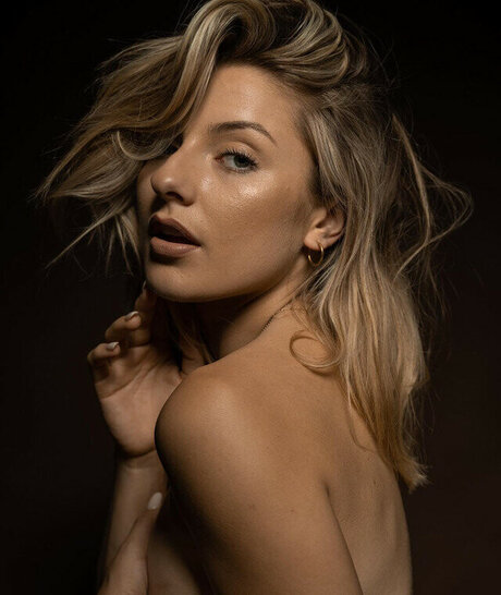 Georgina Noda トップモデル 写真