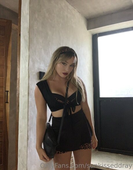 小人エボニーオンリーファンズ 無料xxx 画像