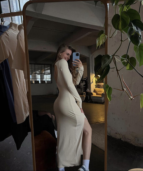 Lisa Marie Schiffner 完璧なスター 写真