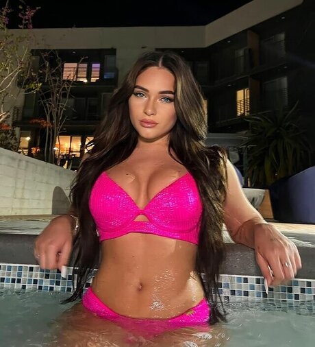 Michelle Kennelly かわいいモデル 写真