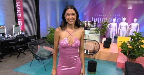 ラテン系熟女オンリーファンズ 美しい 写真