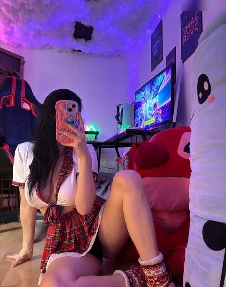 luciaaleyy xxxポルノスター 写真