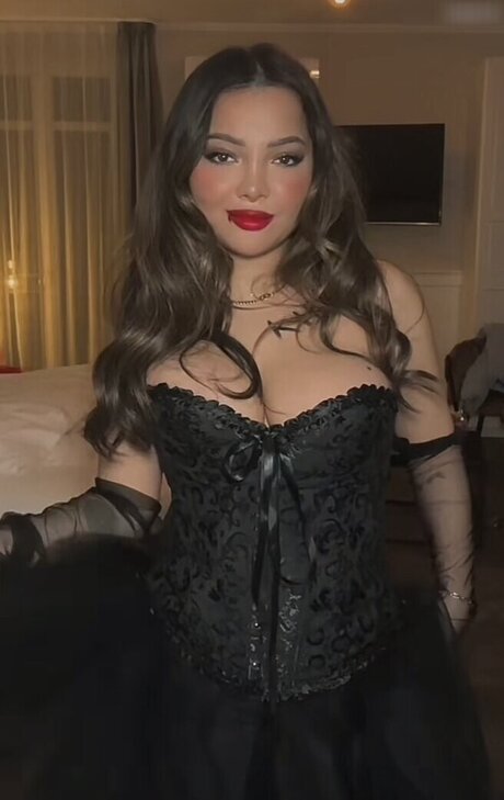 Silan H seyinoglu 完璧なスター ギャラリー