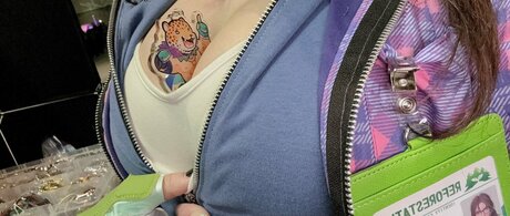 TheAwakened 美しいモデル 画像