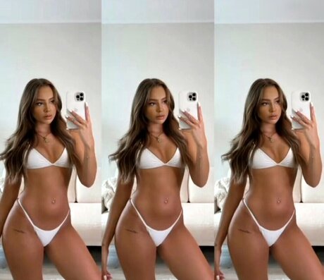 有名なレディボーイオンリーファンズ 美しいヌード 写真