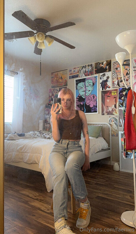 faeriies ヌードのポルノスター 画像