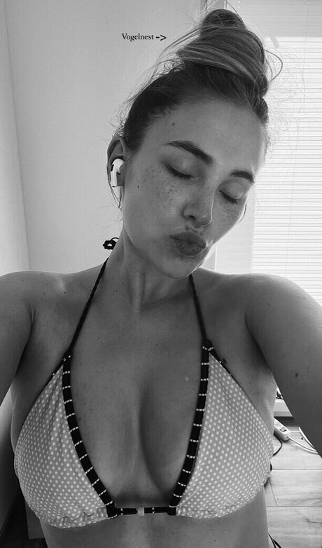 Jasmin Eller ポルノスター セックス 画像