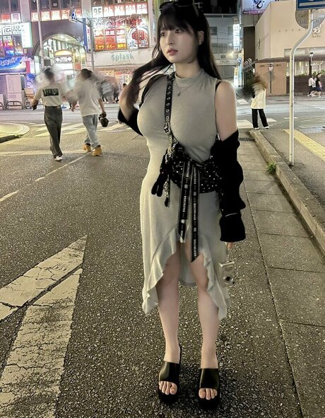 Momoka Akari HDスター 画像