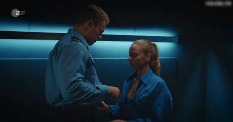 ママ無料オンリーファンズ セクシーヌード 写真