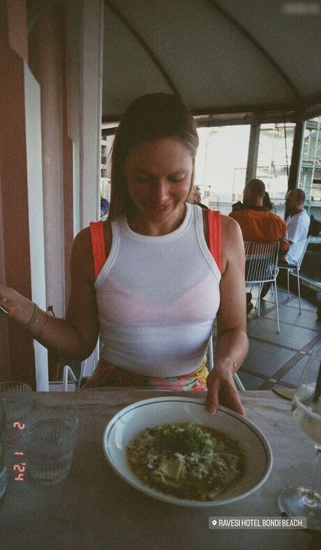 BBC 妊娠 オンリーファンズ アートヌード 写真