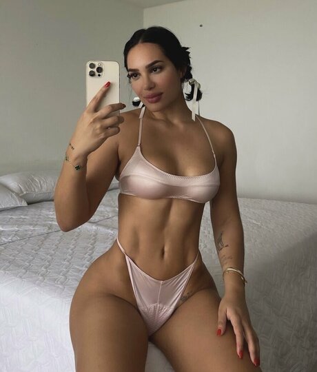 Andrea Valdiri ポルノスター xxx 写真