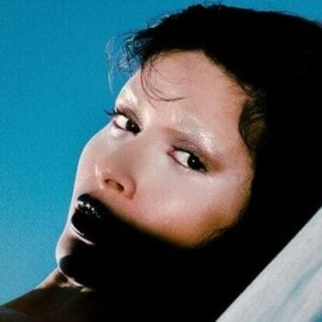 Azza Slimene ポルノスター 写真