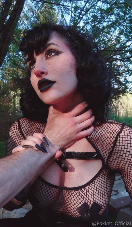 Pokket 裸のモデル ギャラリー