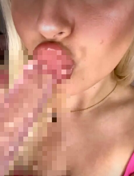 Clairedeyoee 裸のモデル 画像