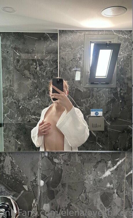 アジア人男性オンリーファンズ 美しい裸 写真