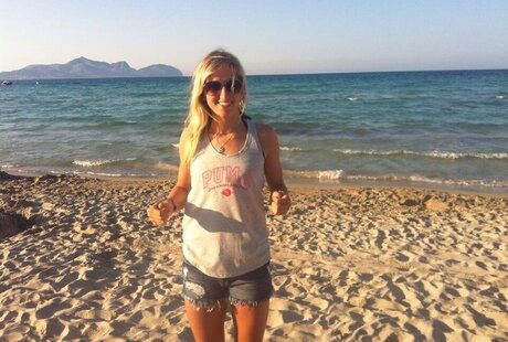 熟女オナニーオンリーファンズ ポルノグラフィック 画像