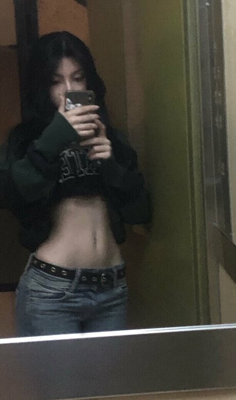 ily yuumi スター ヌード 写真