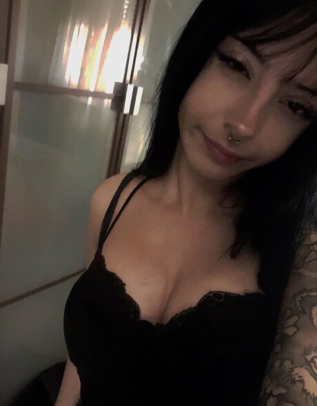 ily yuumi アート女優 写真