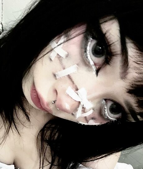 Sashad0ll ポルノスター 裸 写真