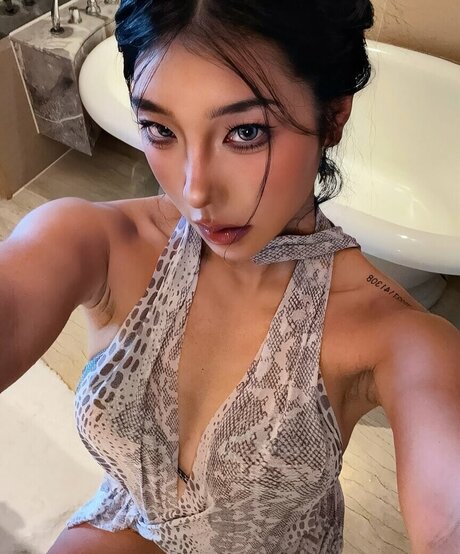 脱衣オンリーファンズ アートxxx 画像