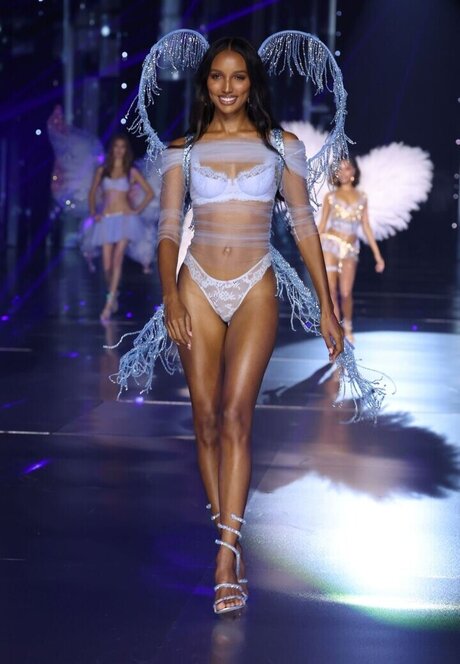 Jasmine Tookes エロティックなポルノスター 画像