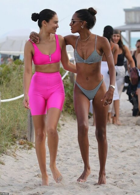 Jasmine Tookes ポルノモデル 写真