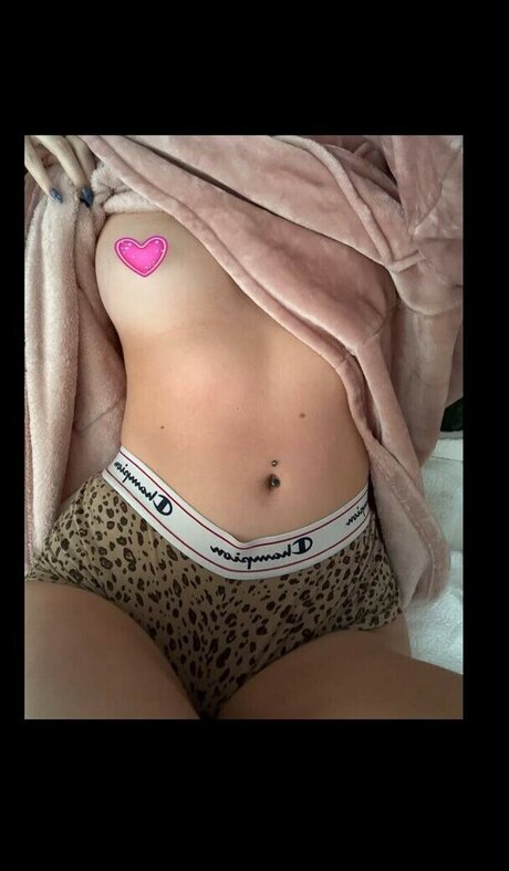 Katycarnegie 裸モデル 写真