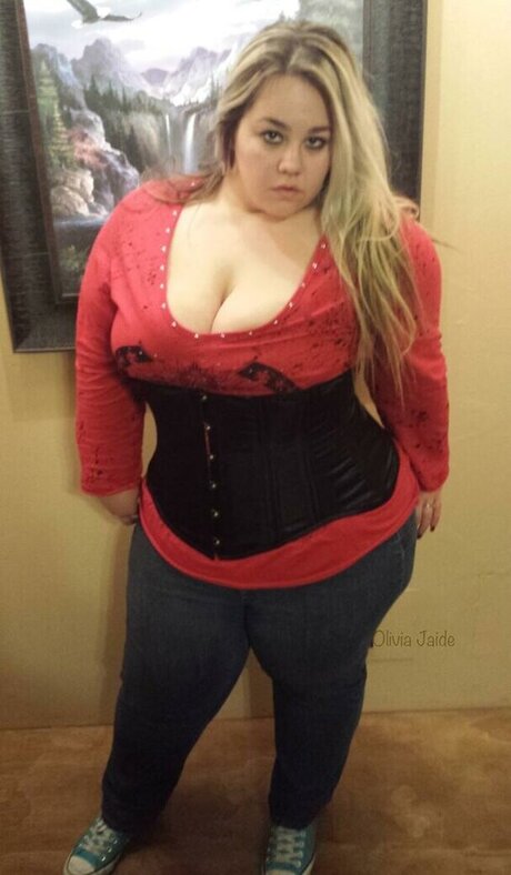 Olivia Jaide BBW oliviajaidebbw oliviajaide エロティックモデル 写真