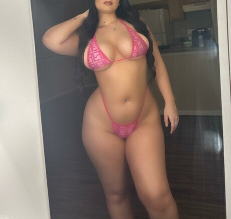 thaonenonlyyb セクシーモデル 画像