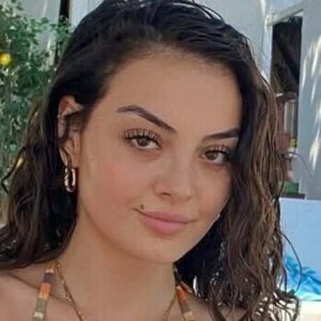 tanriverdinazlican ポルノ女優 画像