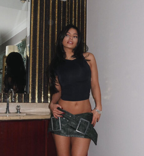 ブラックマジックオンリーファンズ セクシーxxx ギャラリー