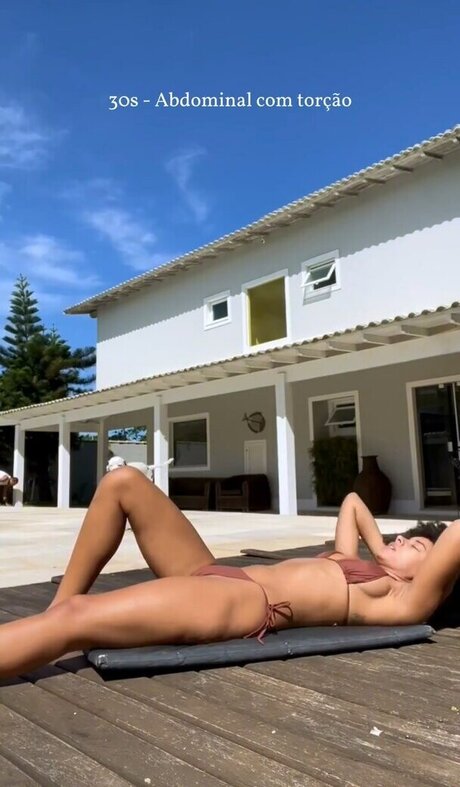 Yara Charry セクシーなポルノスター 写真