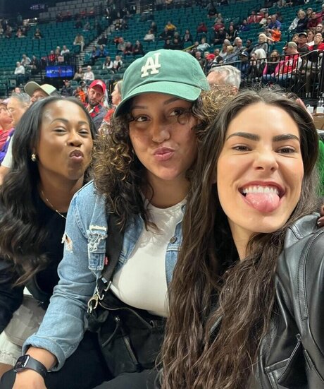 Kelsey Plum WNBA Star 独占スター 写真