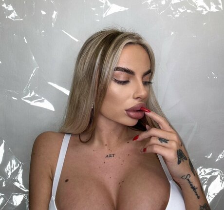 Lucia Smieskova 可愛いモデル ギャラリー