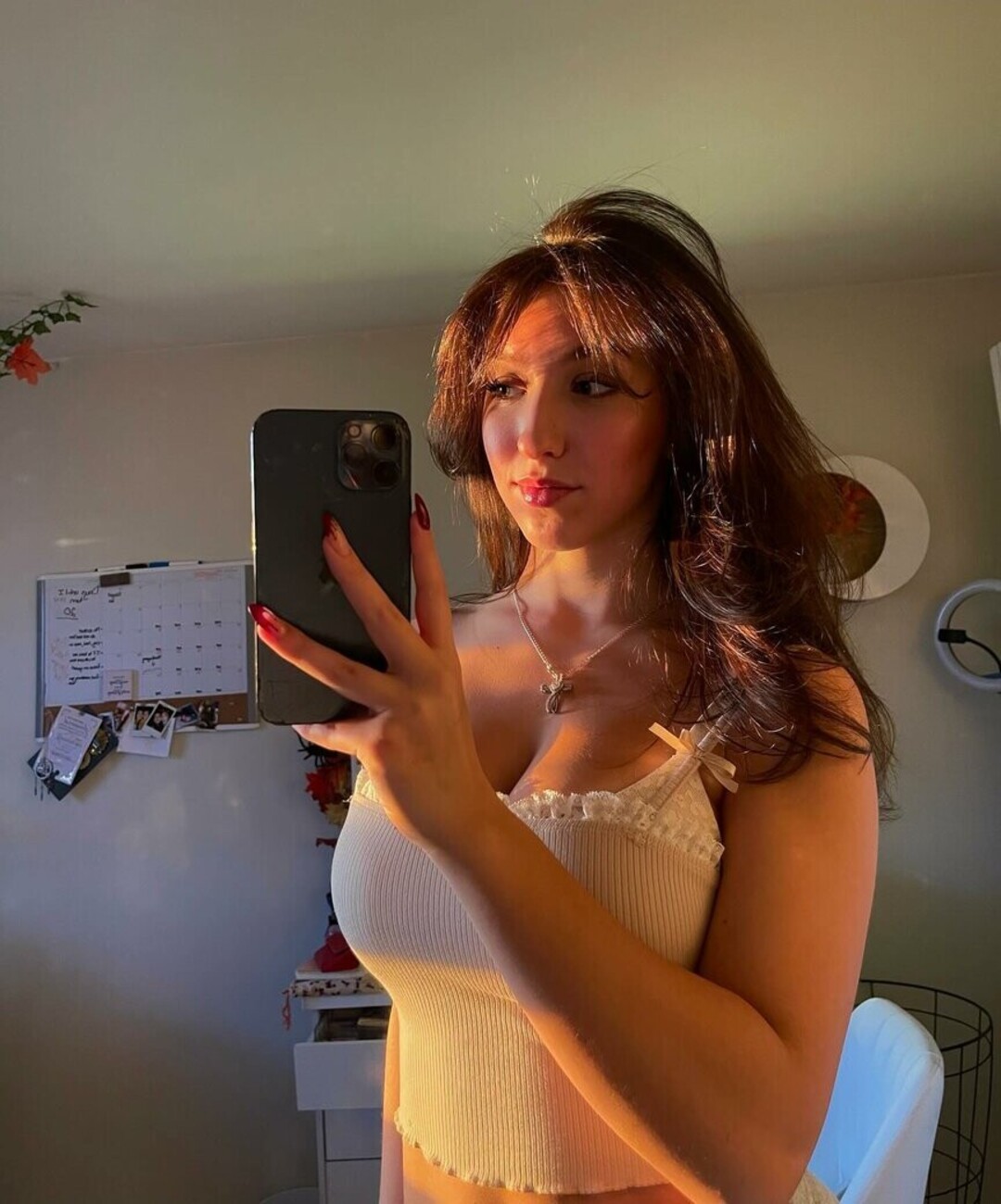 Bella Jones アダルトスター ギャラリー