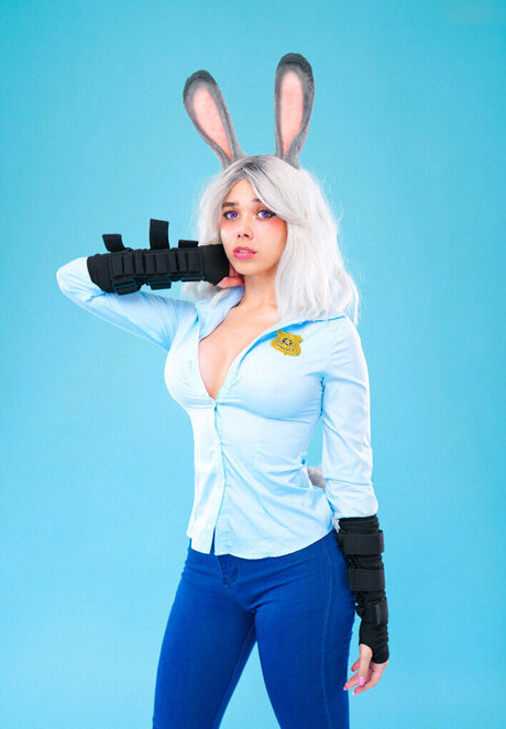 Lunas Dojo セクシーなポルノスター 画像