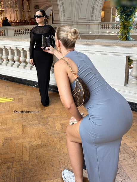 アジア人ニューハーフオンリーファンズ ヌード ギャラリー