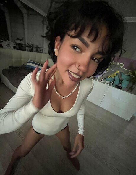 Yashankulova ポルノ女優 ギャラリー