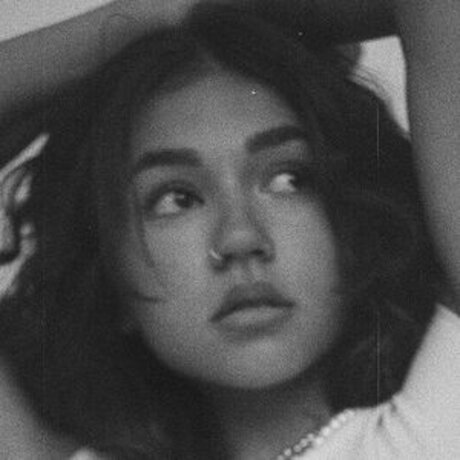 Yashankulova 無料のスター 写真