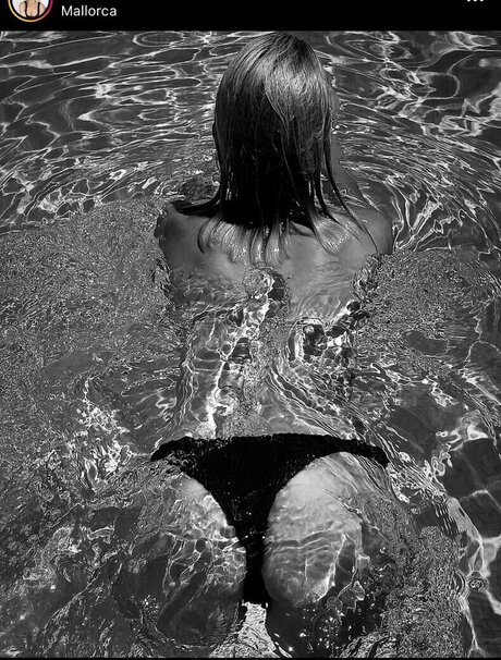 裸ヨガオンリーファンズ 無料ポルノ 画像