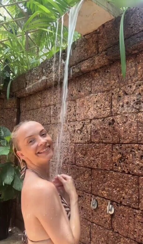 Janin Ullmann HD女優 写真