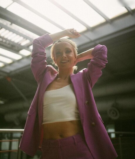 ポッグセルフィーオンリーファン セクシーヌード 写真