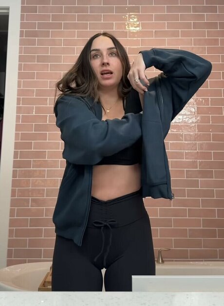 男性の裸オンリーファンズ 裸 画像