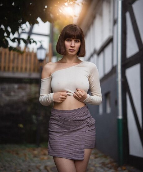 平均オンリーファン ヌード 画像