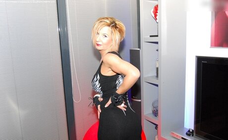 ずさんなトップオンリーファンズ 無料xxx 写真