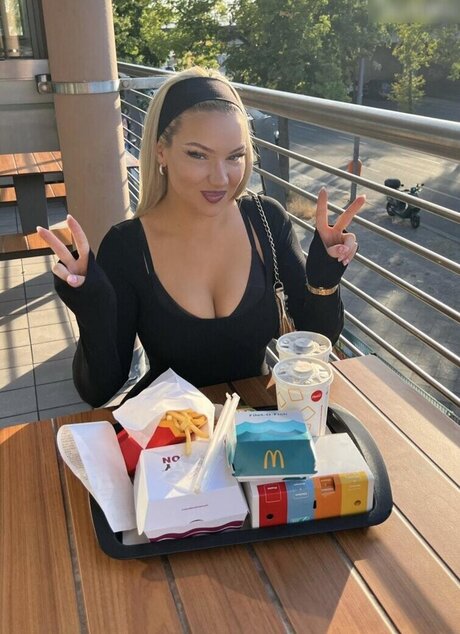 消防士のオンリーファンズ 可愛い 画像