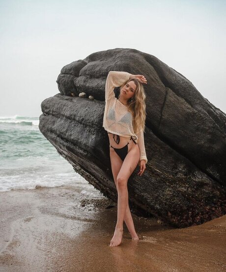 マッサージオンリーファンズ 裸 画像