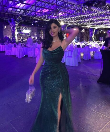 rosemondy セクシーモデル ギャラリー